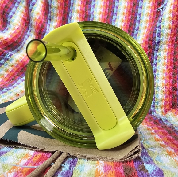 Stanley x Starbucks Lime Green 2024 Tumbler - Picture 2 of 4